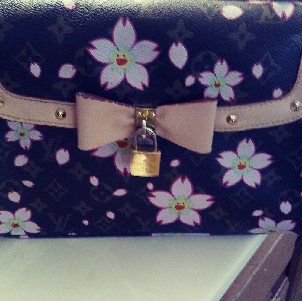 Purse - Picture 4 of 4